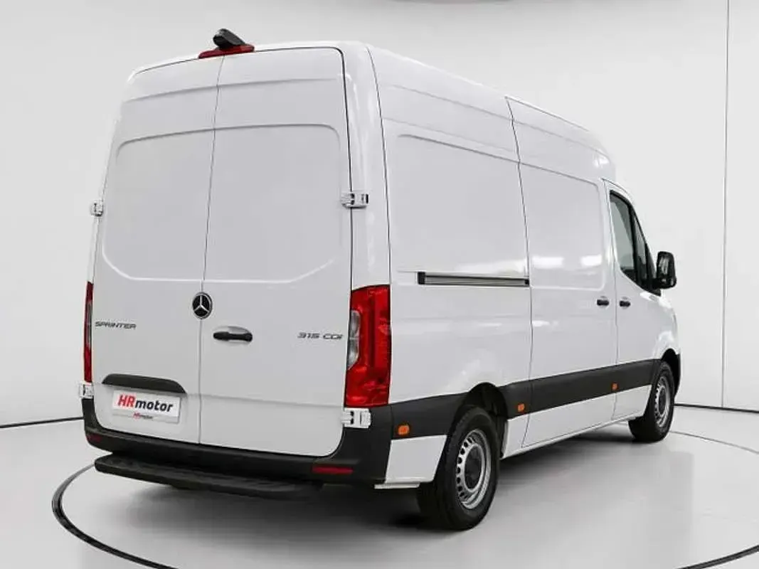 Usado Mercedes Sprinter 150 CV (110 kW) 2023 Blanco Van