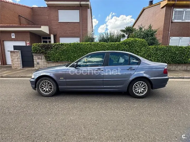 Usado BMW 320 136 CV (100 kW) 2002 Gris / plata Berlina