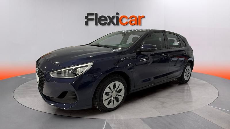 Usado Hyundai i30 120 CV (88 kW) 2019 Azul Berlina