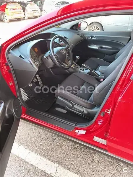 Usado Honda Civic Executive 140 CV (102 kW) 2012 Granate Berlina