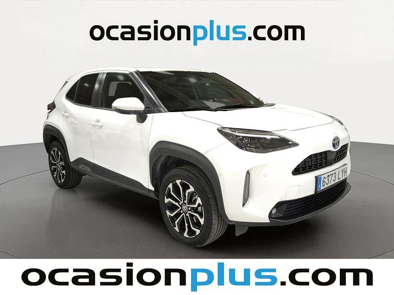 Usado Toyota Yaris Active 116 CV (85 kW) 2022 Blanco Utilitario