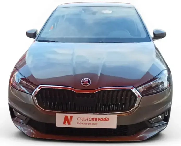 Usado Skoda Fabia Selection 80 CV (58 kW) 2024 Gris Utilitario