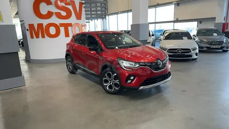 Usado Renault Captur Techno 90 CV (66 kW) 2024 Rojo SUV