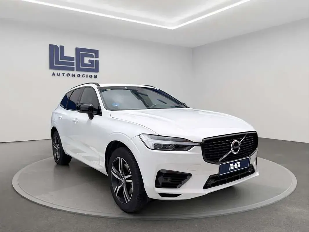 Usado Volvo XC60 R-Design 351 CV (258 kW) 2021 Blanco SUV