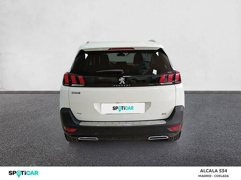 Usado Peugeot 5008 Allure 165 CV (121 kW) 2018 Blanco SUV