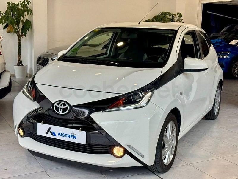 Usado Toyota Aygo X-cite 69 CV (50 kW) 2015 Blanco Utilitario