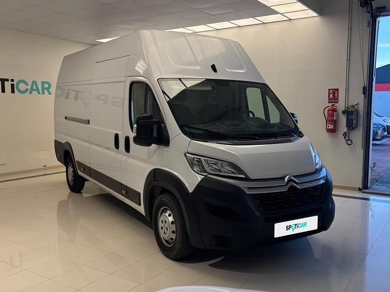 Usado Citroën Jumper 140 CV (102 kW) 2022 Blanco Monovolumen
