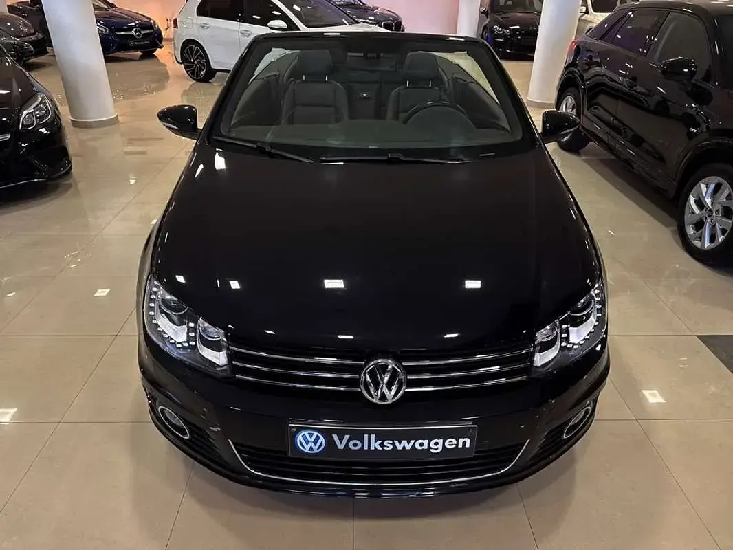 Usado VW Eos 122 CV (89 kW) 2013 Negro Descapotable