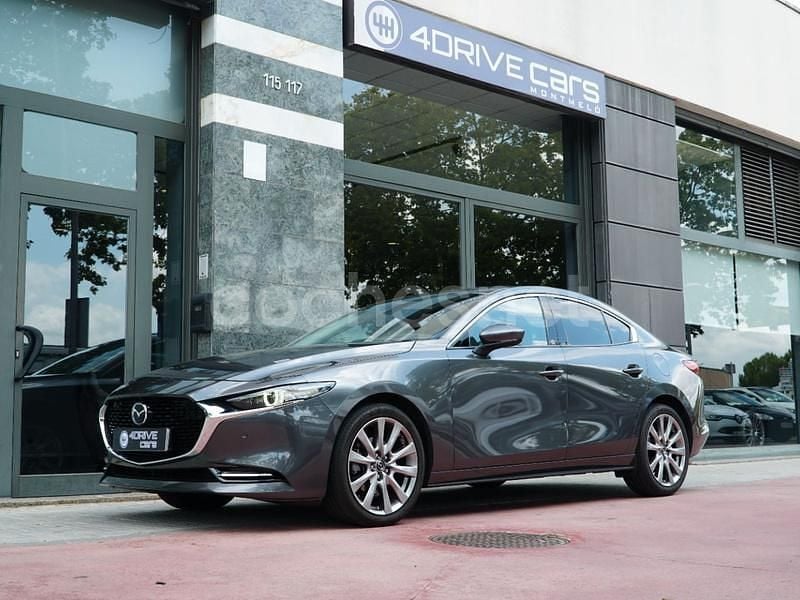 Gris / plata Usado 2024 Mazda 3 Exclusive-Line Berlina | 26.400 € (Precio justo) - Imagen 1/4