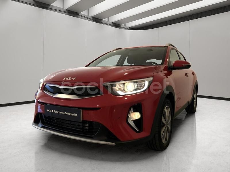 Rojo Nuevo 2025 Kia Stonic SUV | 22.475 € (Precio justo) - Imagen 1/4
