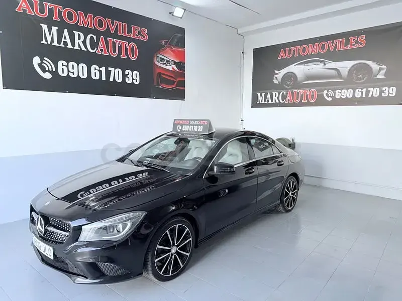 Usado Mercedes CLA200 AMG line 136 CV (100 kW) 2016 Negro Coupe