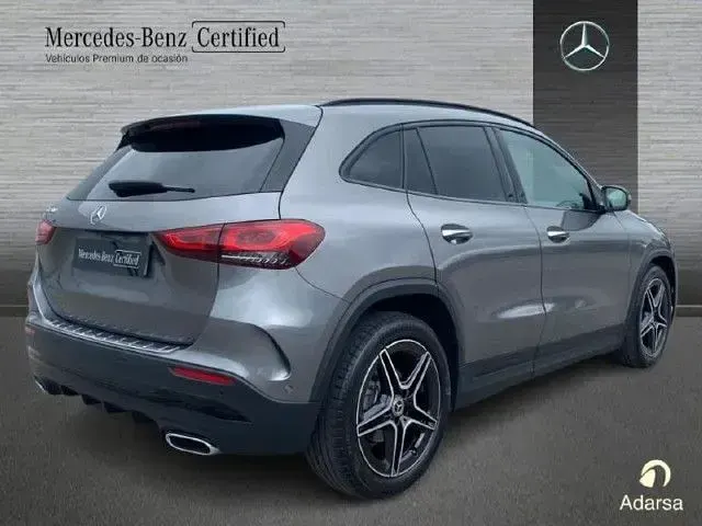 Usado Mercedes GLA200 163 CV (119 kW) 2022 Gris montaña SUV
