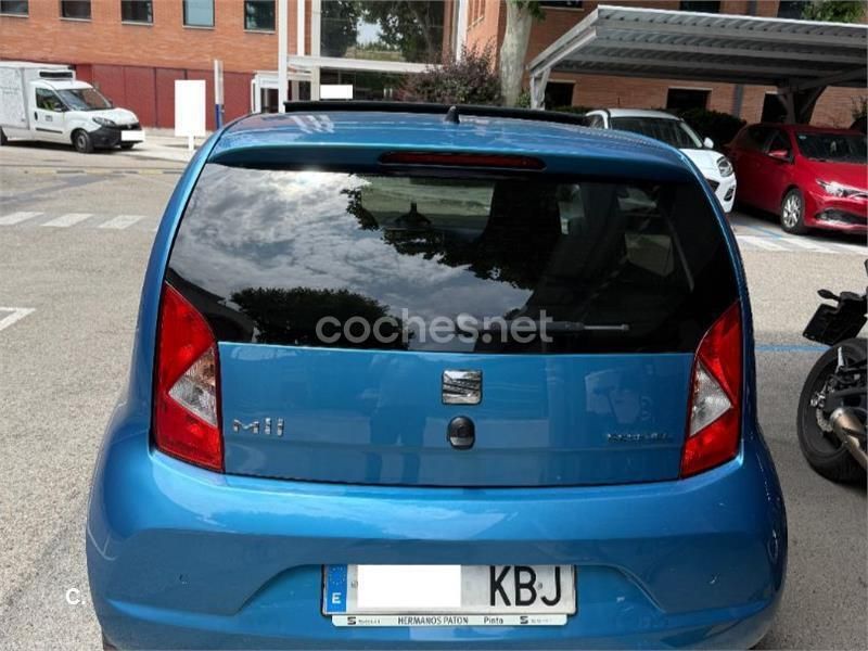 Usado Seat Mii Style 68 CV (50 kW) 2017 Azul Utilitario