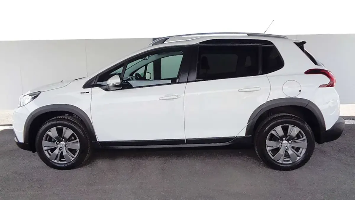 Usado Peugeot 2008 Signature Sky 99 CV (72 kW) 2019 SUV