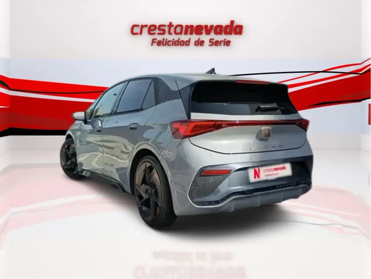 Usado Cupra Born e-Boost 169 kW (231 CV) 2025 Gris Utilitario