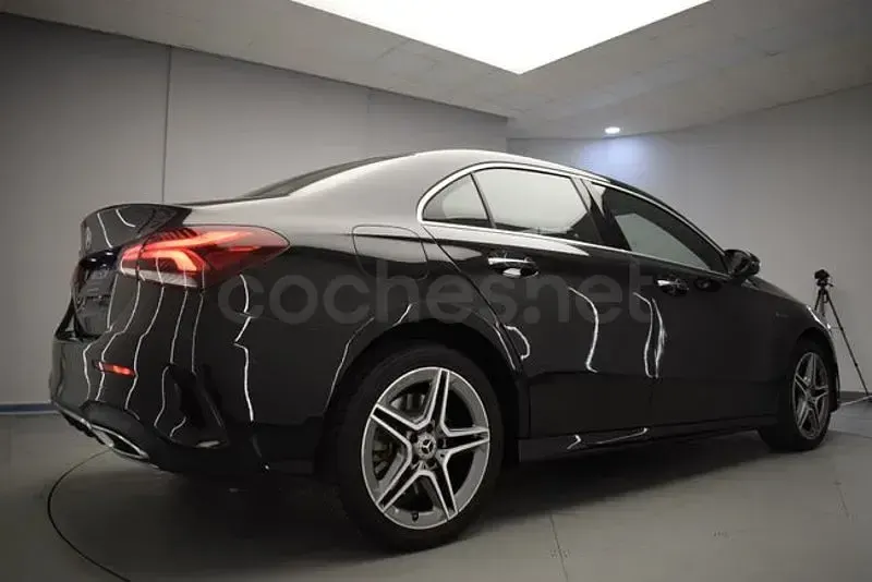 Usado Mercedes A250 218 CV (160 kW) 2021 Negro Berlina