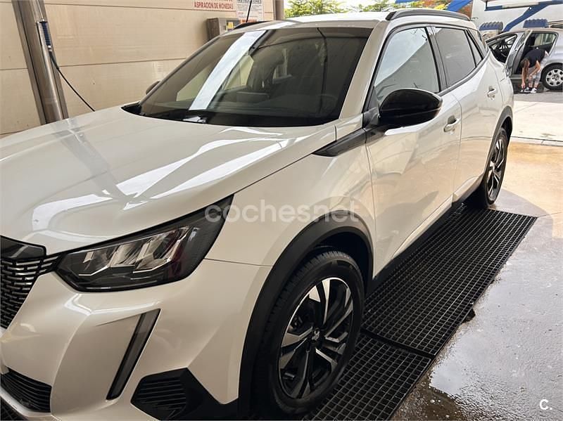Blanco Usado 2022 Peugeot 2008 Allure SUV | 21.900 € (Caro) - Imagen 1/4