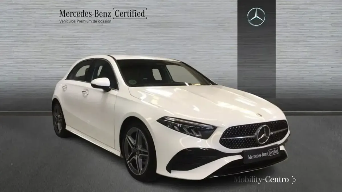 Usado Mercedes A180 116 CV (85 kW) 2024 Blanco polar Utilitario