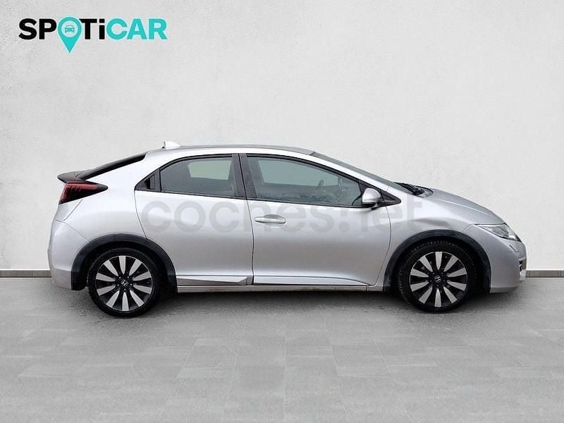 Usado Honda Civic Elegance 120 CV (88 kW) 2017 Gris / plata Berlina