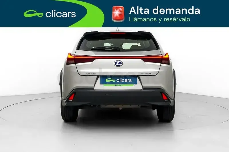Usado Lexus UX Business Edition 184 CV (135 kW) 2019 Gris / plata SUV
