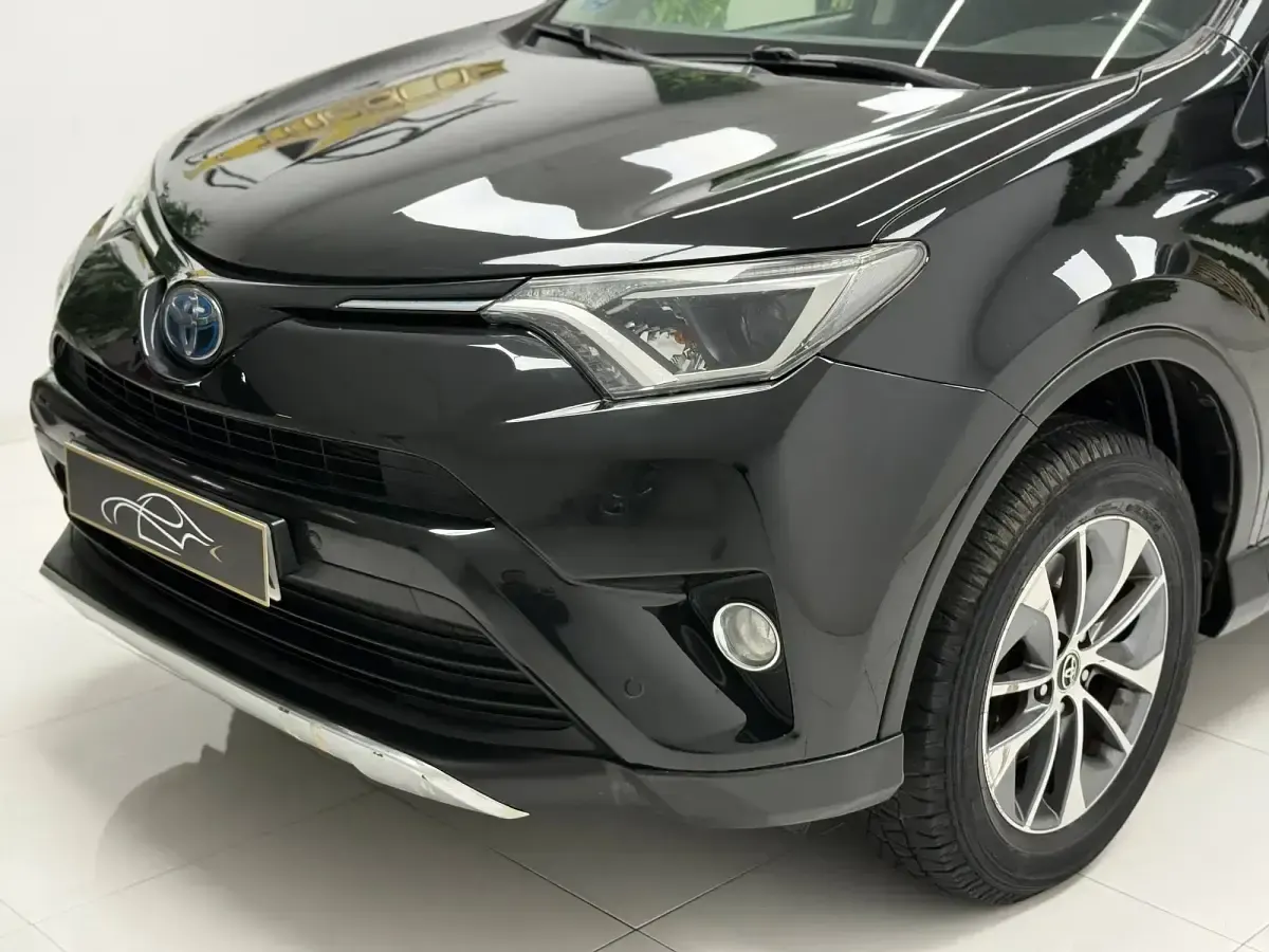 Occasion Toyota RAV4 Hybrid Advance 197 ch (144 kW) 2017 Noir SUV