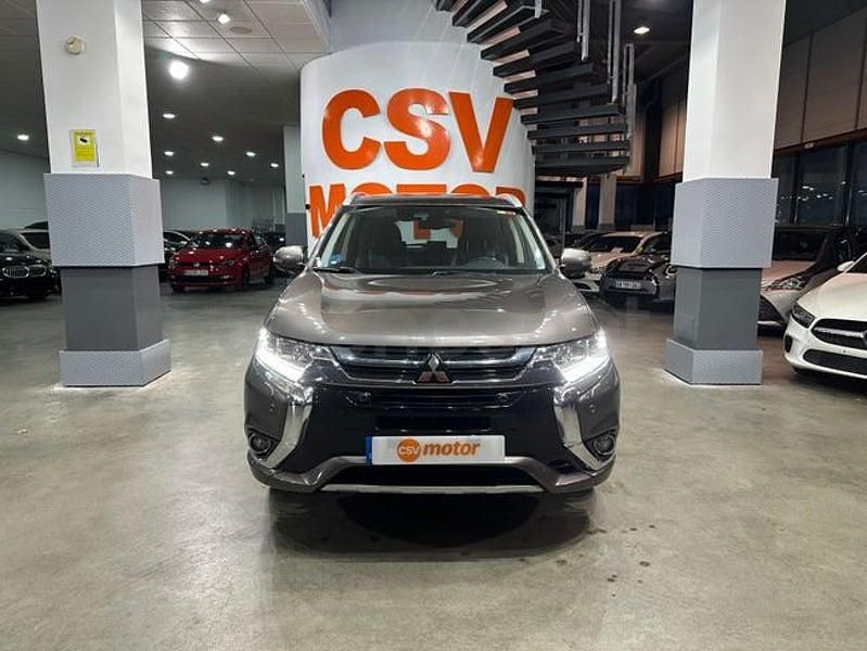 Usado Mitsubishi Outlander P-HEV 203 CV (149 kW) 2018 Negro SUV