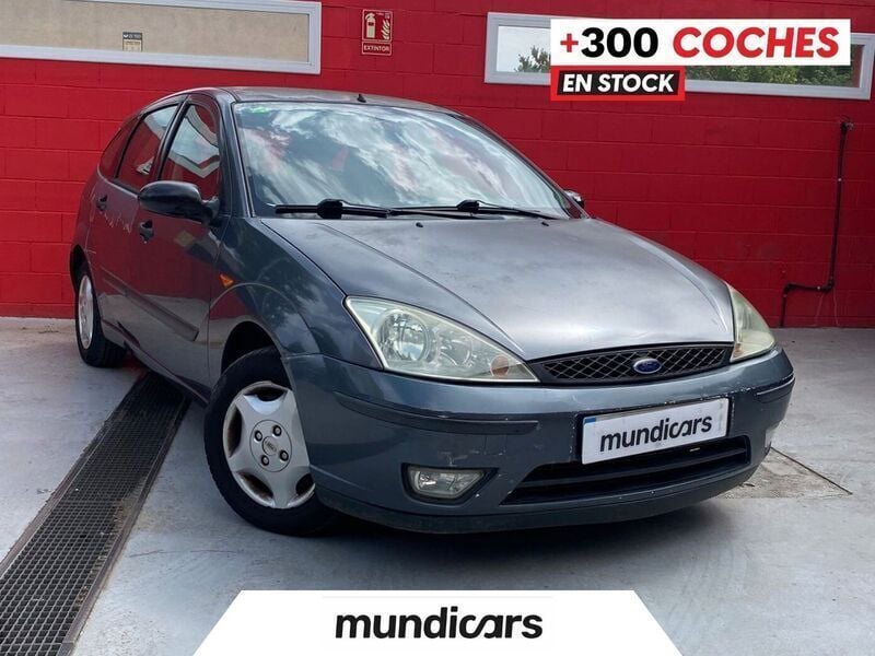 Gris Usado 2004 Ford Focus Trend Berlina | 1990 € (Super precio) - Imagen 1/4