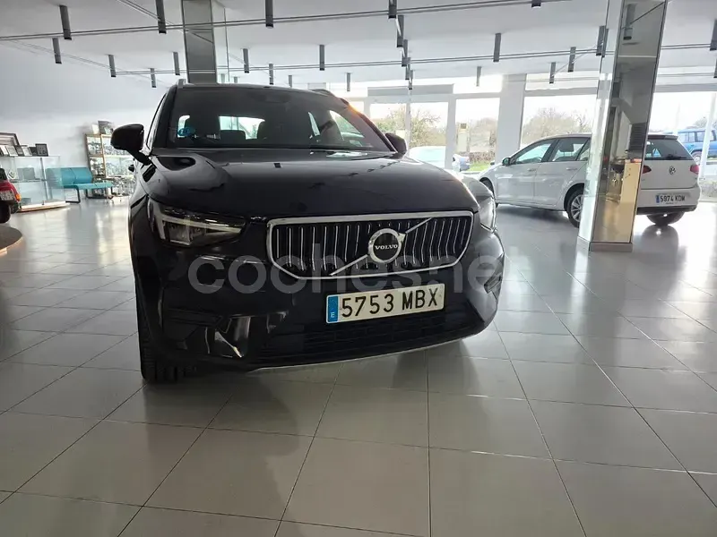 Usado Volvo XC40 Core 211 CV (155 kW) 2022 Negro SUV