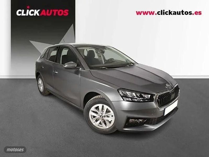 Usado Skoda Fabia Selection 115 CV (84 kW) 2025 Gris Utilitario