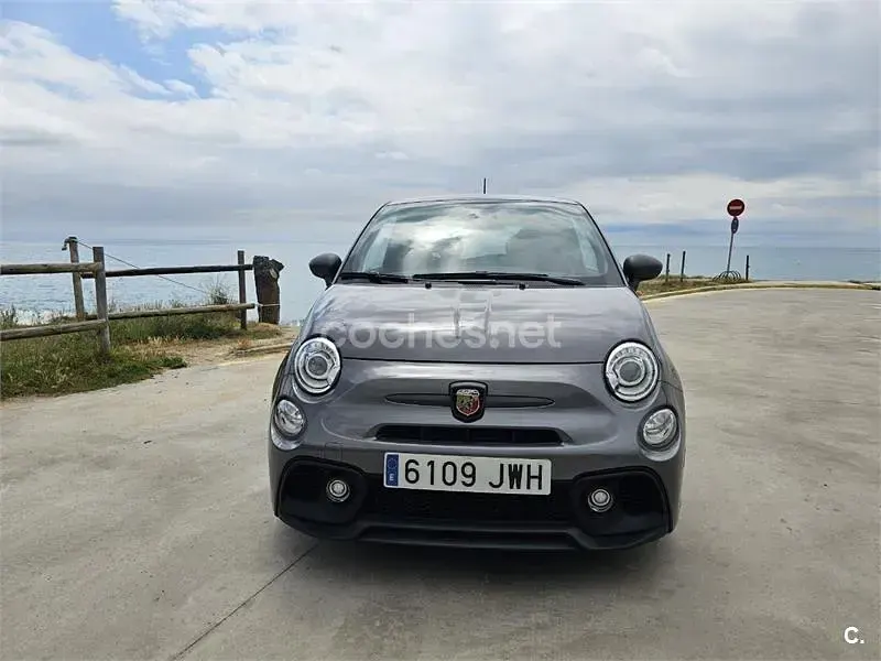 Usado Abarth 595 Competizione 180 CV (132 kW) 2017 Gris / plata Berlina
