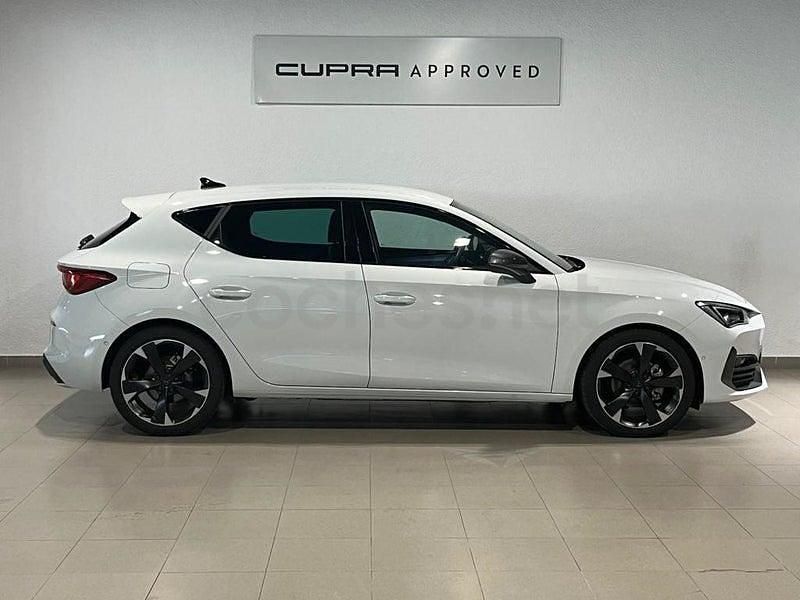 Usado Cupra Leon 204 CV (150 kW) 2024 Blanco Berlina