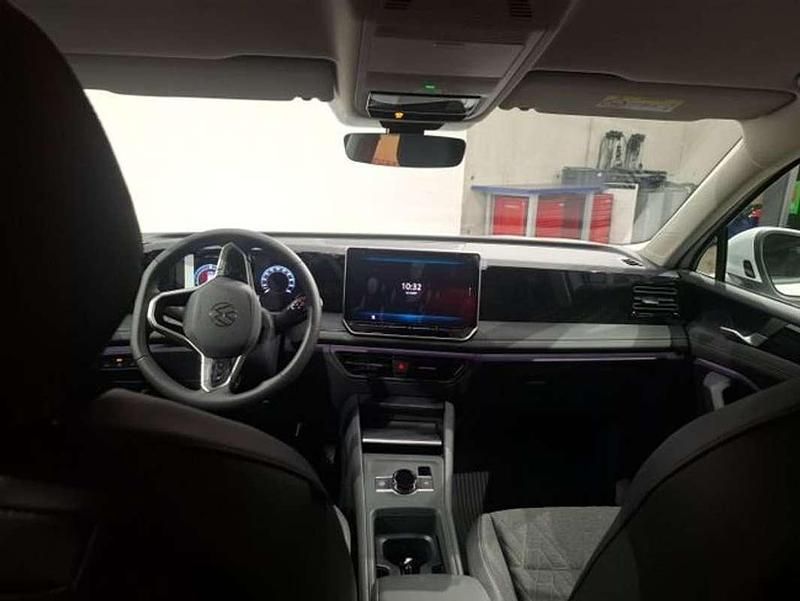 Usado VW Tiguan 204 CV (150 kW) 2025 Blanco SUV