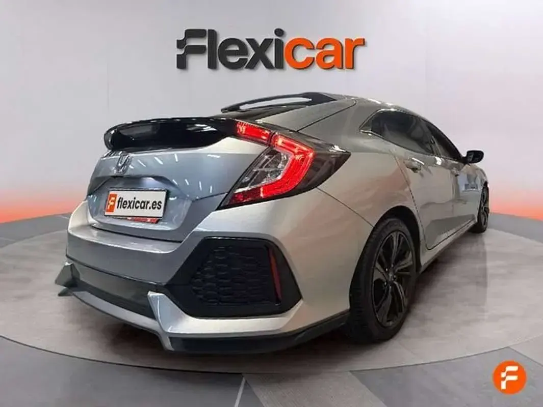 Usado Honda Civic Elegance 129 CV (94 kW) 2018 Gris Utilitario