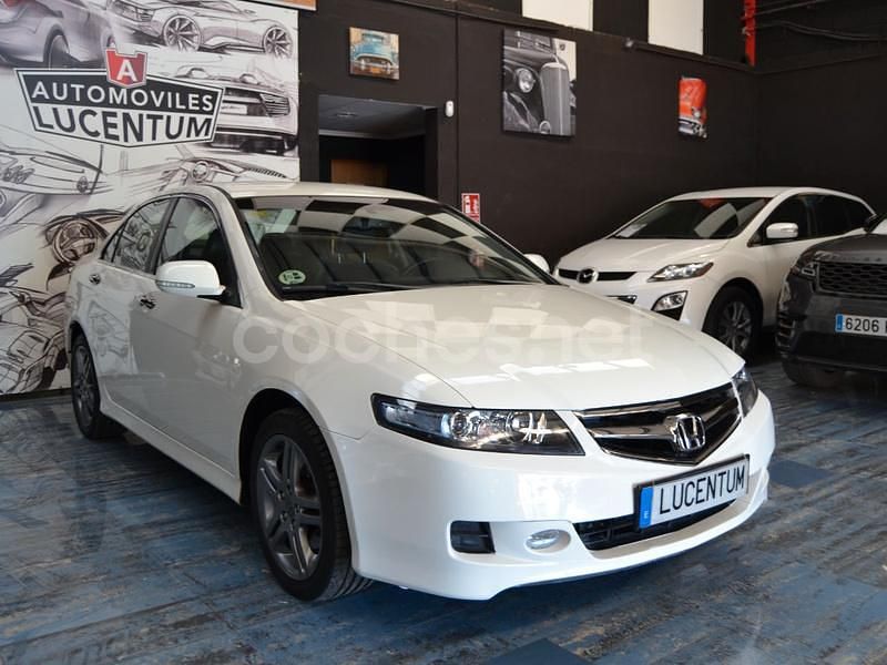 Usado Honda Accord Executive 150 CV (110 kW) 2008 Blanco Berlina