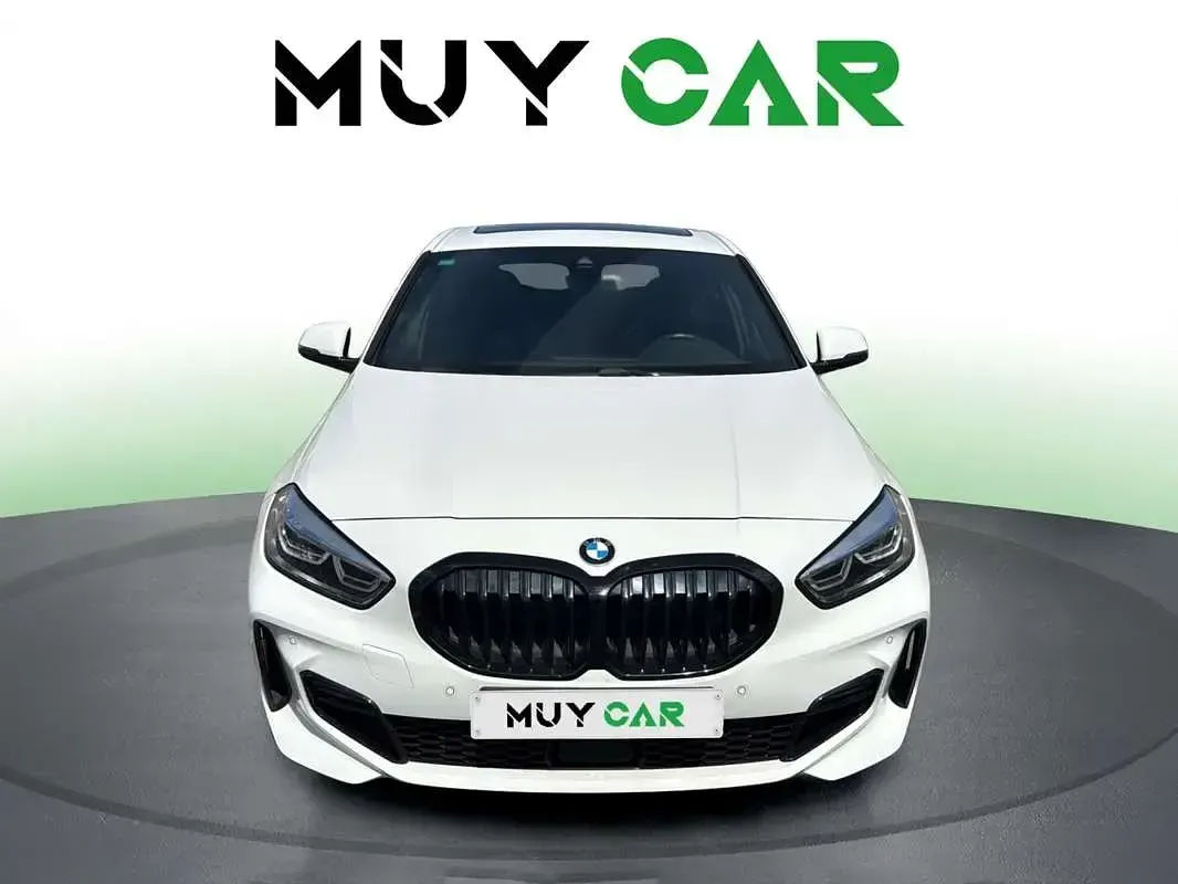 Usado BMW 118 Executive 150 CV (110 kW) 2021 Blanco Utilitario