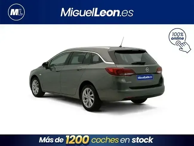 Usado Opel Astra Dynamic 125 CV (91 kW) 2019 Gris Familiar