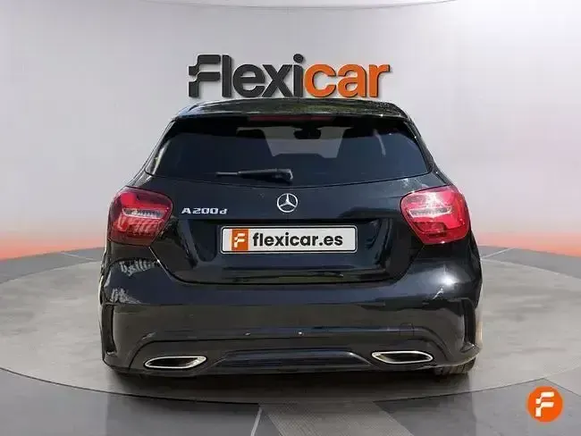 Usado Mercedes A200 150 CV (110 kW) 2018 Negro Berlina