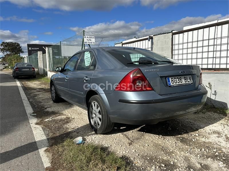 Azul Usado 2001 Ford Mondeo Trend Berlina | 2850 € (Un poco caro) - Imagen 1/4