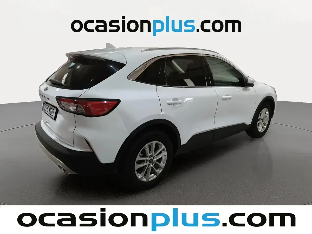 Usado Ford Kuga Titanium 120 CV (88 kW) 2022 Blanco SUV