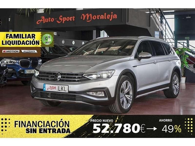 Plateado Usado 2020 VW Passat Sportline Berlina | 23.900 € (Un poco caro) - Imagen 1/4