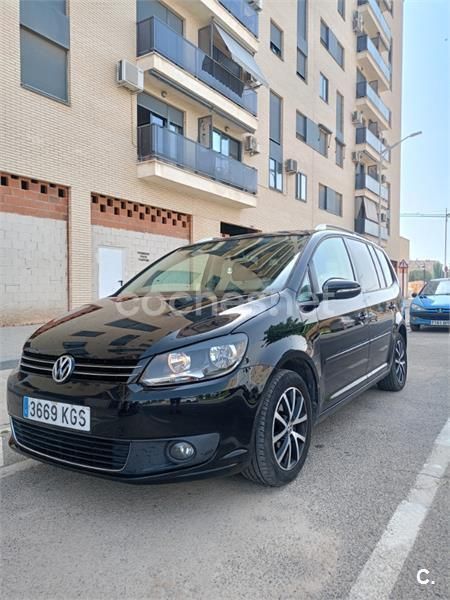 Negro Usado 2013 VW Touran Advance Monovolumen | 9500 € (Precio justo) - Imagen 1/4