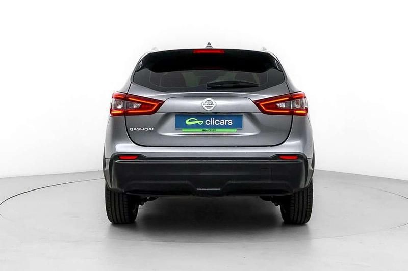 Usado Nissan Qashqai Acenta 140 CV (102 kW) 2021 Gris SUV