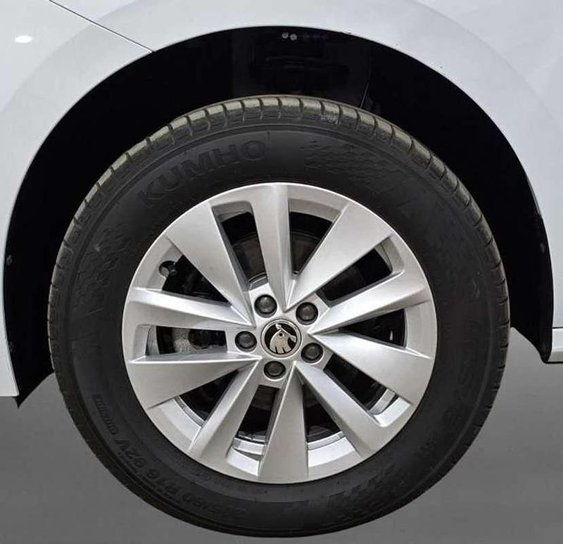 Usado Skoda Kamiq Ambition 151 CV (111 kW) 2023 Blanco SUV