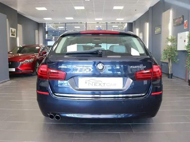 Usado BMW 525 Comfort Edition 218 CV (160 kW) 2015 Azul Familiar