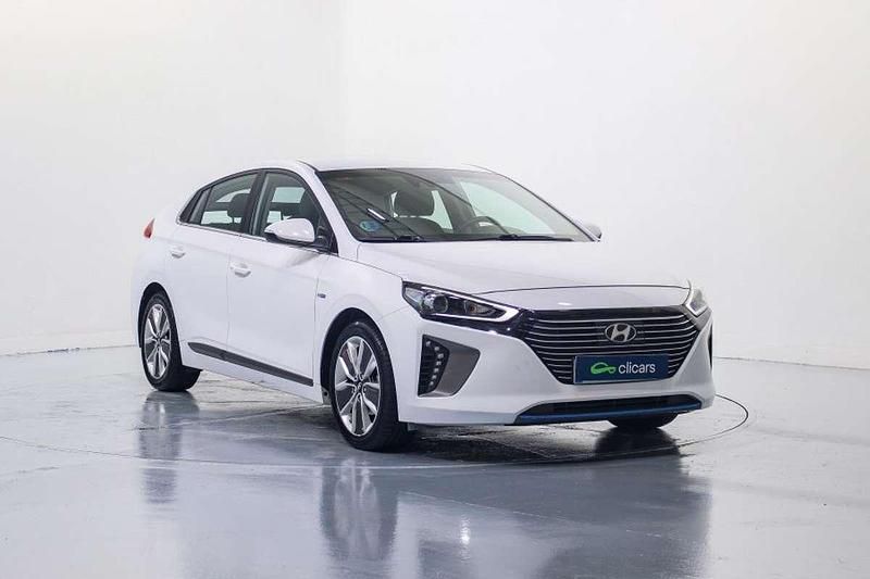 Usado Hyundai Ioniq 105 CV (77 kW) 2018 Blanco Utilitario