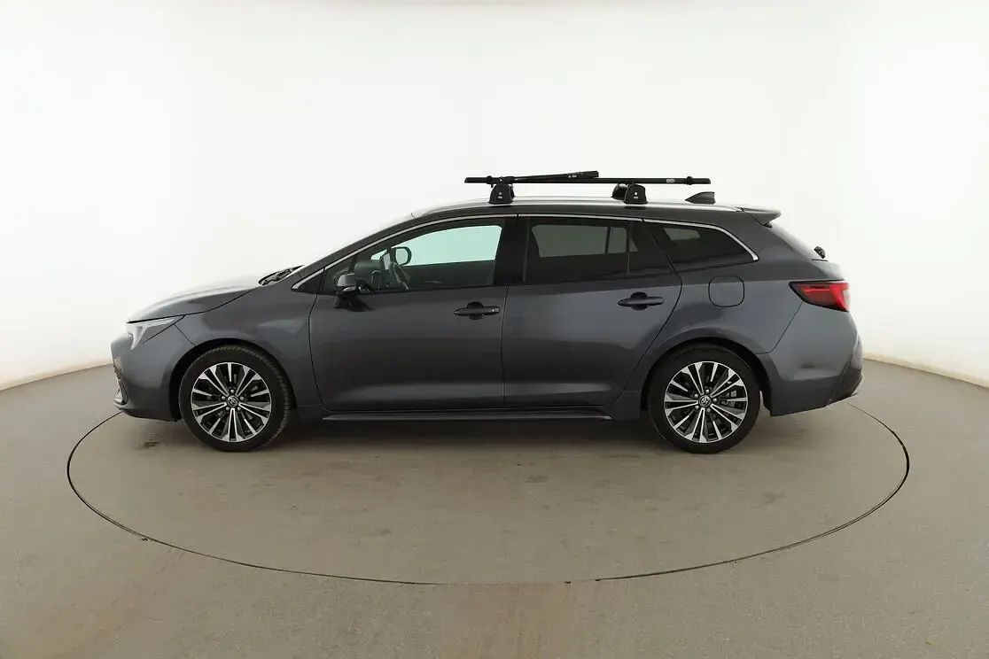 Usado Toyota Corolla Style 196 CV (144 kW) 2024 Gris Familiar
