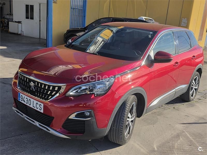 Usado Peugeot 3008 Allure 130 CV (95 kW) 2019 Granate SUV