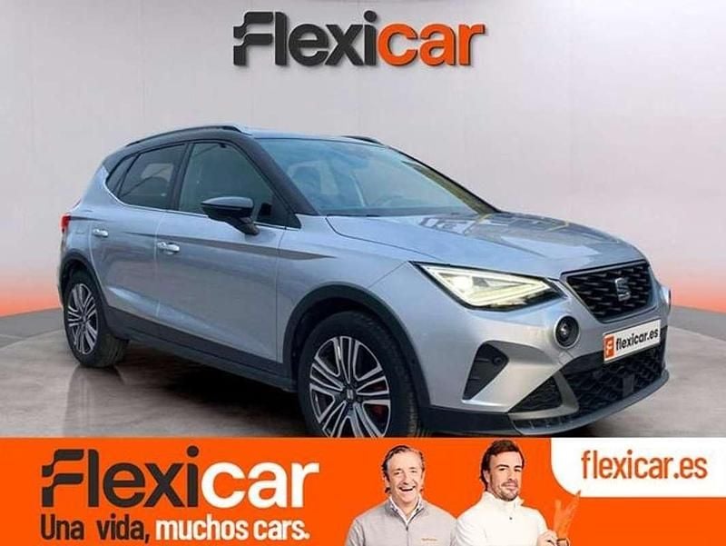 Gris Usado 2024 Seat Arona FR SUV | 17.690 € (Buen precio) - Imagen 1/4