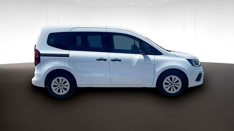 Usado Renault Kangoo 95 CV (69 kW) 2025 Blanco Monovolumen