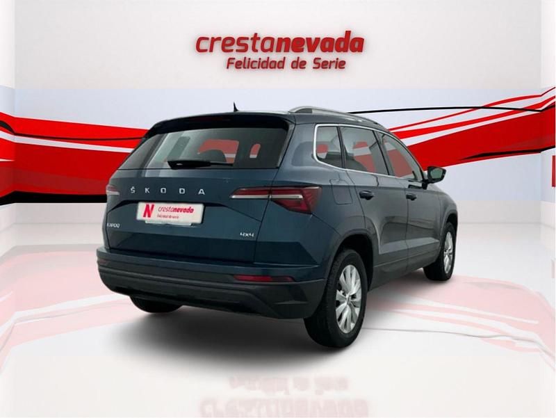 Usado Skoda Karoq Ambition 150 CV (110 kW) 2022 Azul SUV